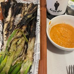 Menú Calçots para Slow Food en Restaurante Candelas.